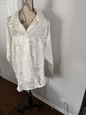 Vintage Victoria s Secret Gold Label satin nightgown in a beautiful ivory