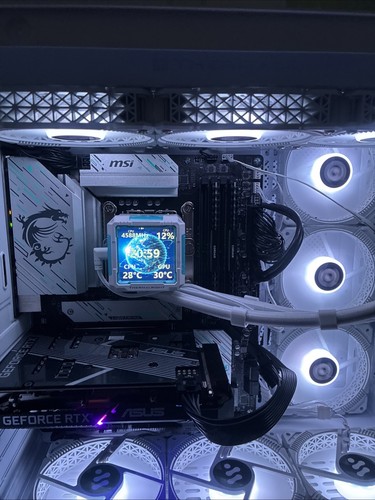 Gaming PC Mit Wasserkühlung In Weiß - Bild 3 von 5