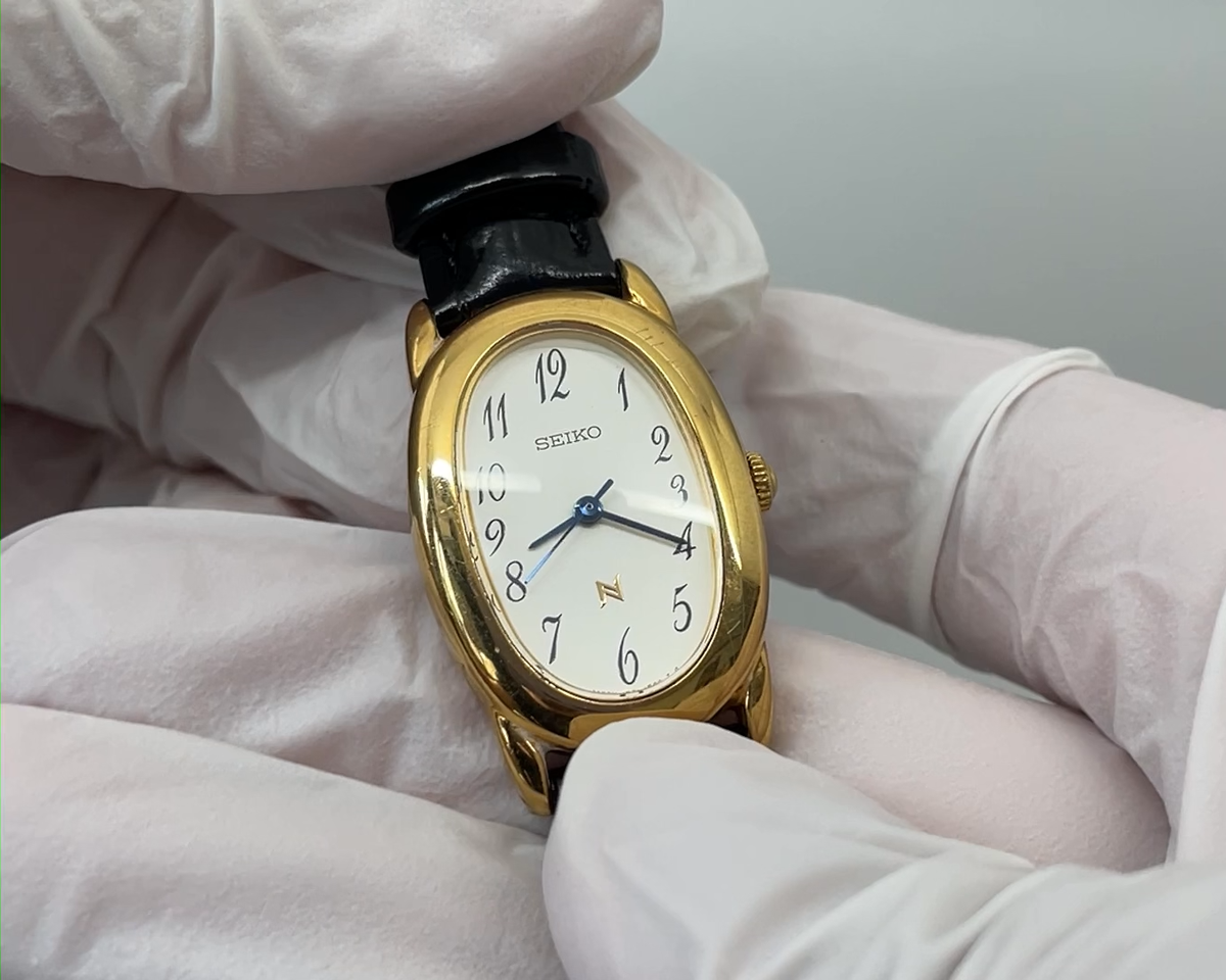 SEIKO Noie 1F21-5B70 Vintage 1994 [US Stock] Gold Oval Ladies