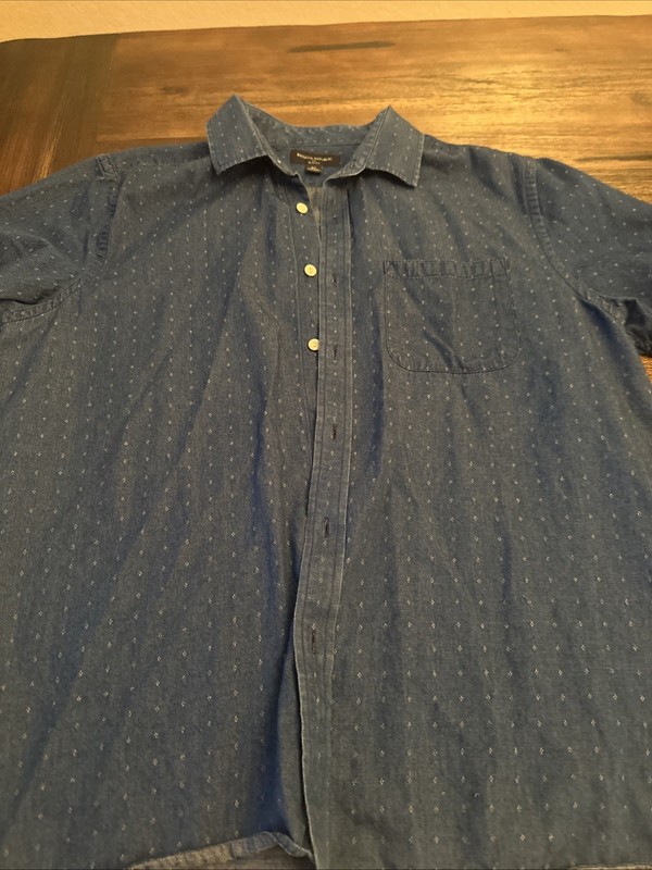 Banana Republic Mens XL Button Down Shirt Slim Fit Short Sleeve “flower” pattern