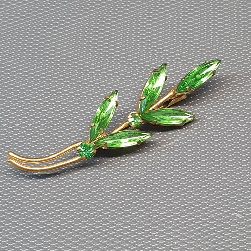 Broche Fantaisie Avec Pierre - Modèle 123-26/A3-13 - Occasion Sans Marque