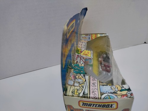 Matchbox Connectables Crazy Limo’s CN 340 1991 Cat In Booth & Lady In Pool NEW - Picture 8 of 15