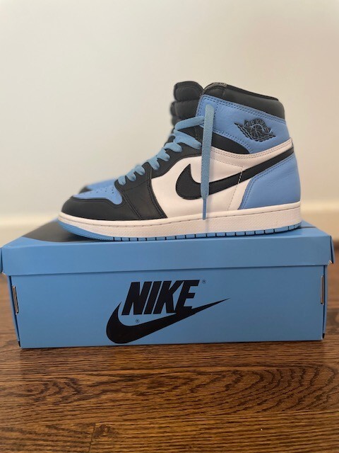 NIKE Air Jordan Retro High OG UNC Toe University Blue Size 10