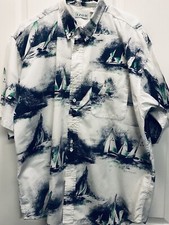 Men  s Izod Sh. Sleeve Button Down Collared Aloha Shirt Sz L Sailboat Design