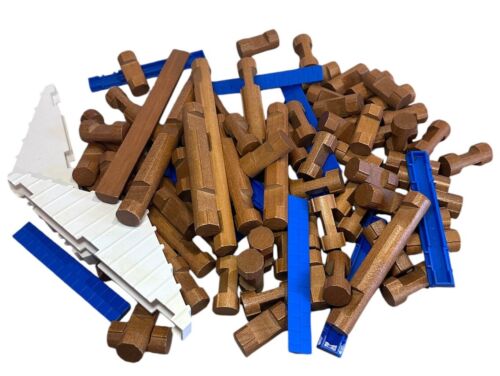 Lot of Approx 85 Lincoln Logs Different Sizes Including Roof Trusses And Pieces
