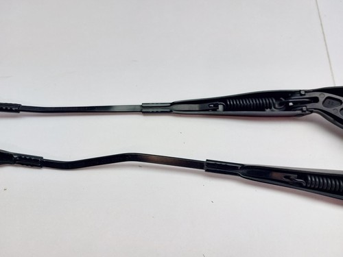 MERCEDES C CLASS W205 PAIR OF FRONT WINDSCREEN WIPER ARMS 2017 A2058240219 - Picture 10 of 15