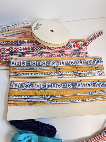 Huge Lot Vintage Flower Power Embroidered Fabric Trim '60s & '70s MCM Ribbon - Picture 6 of 12