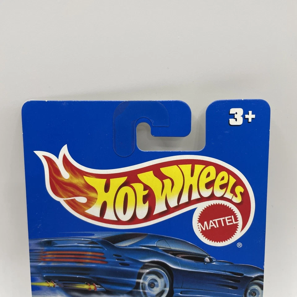 Hot Wheels Treasure Hunt Pikes Peak Celica con protector Foto 2 de 4
