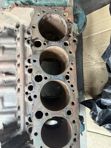 Chevy 305 Small Block Out Of A C10 5.0L Engine - Picture 2 of 7