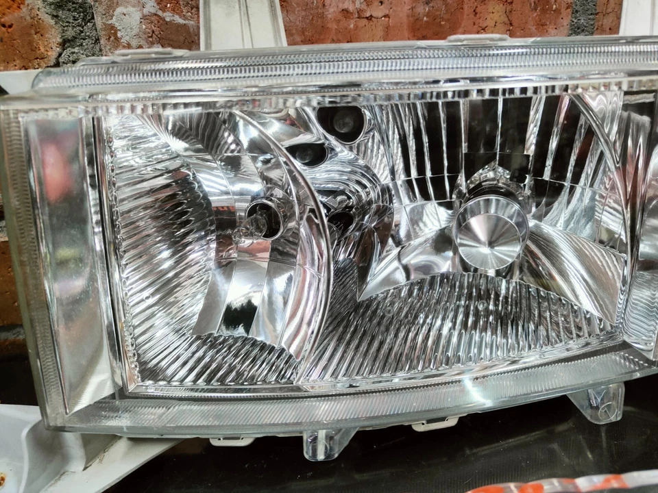 Faros delanteros JDM TOYOTA bB NCP30 Scion xB XENON HID izquierda derecha 1 par Foto 4 de 4