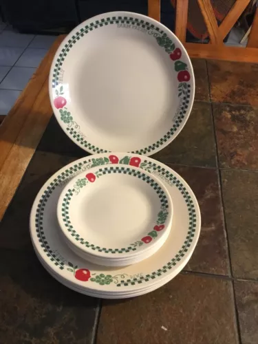 Corelle Farm Fresh Pattern Dinner & Bread/Dessert Plates 16 PC SET USA