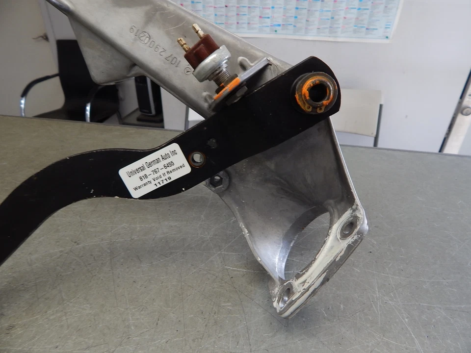 Conjunto de pedal de freno 107 560SL 380SL 450SL 380SLC 450SLC 500SL 1072900219 Foto 2 de 4