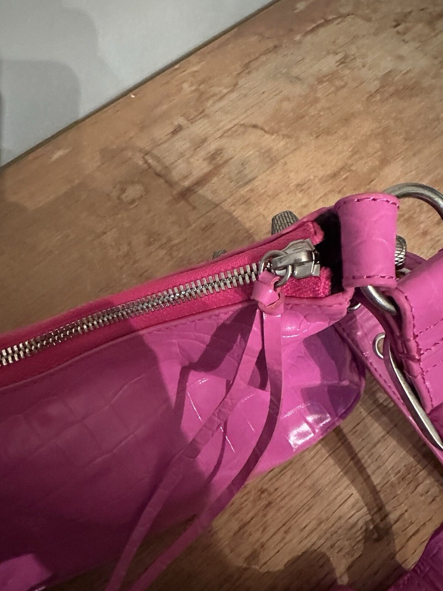 【バレンシアガ】セール！LE CAGOLE ARENA XS スイートピンク Women's Le Cagole Shoulder Bag Xs in Glossy Pink | Balenciaga US