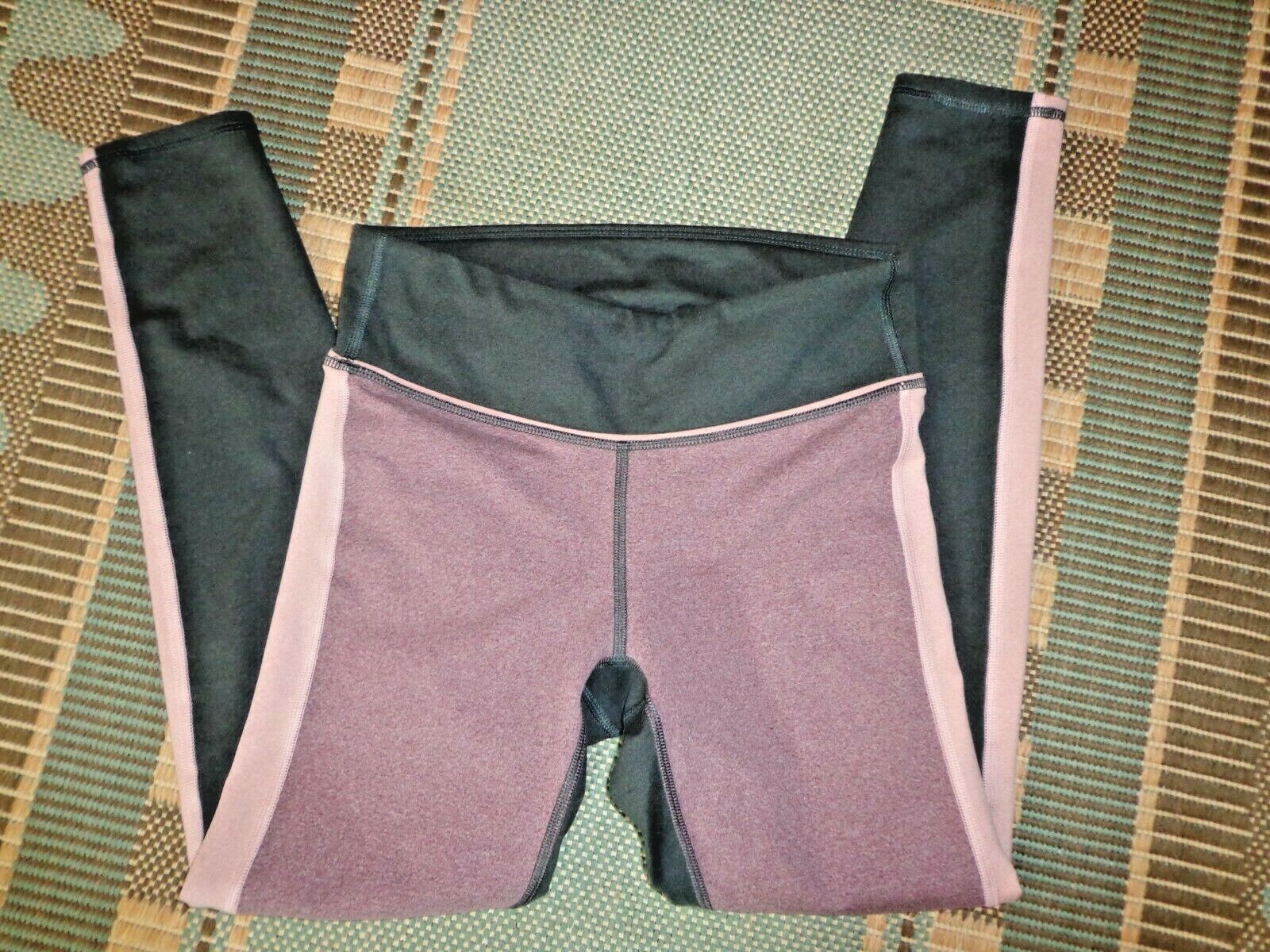 Fabletics Stretch Colorblock Leggings with Crotch Gusset in XS-image