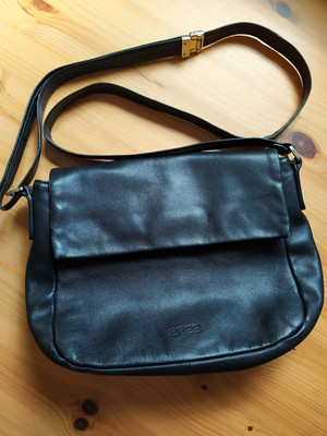 Bree Handtasche Damen Umhängetasche Bag Damentasche Leder Schwarz
