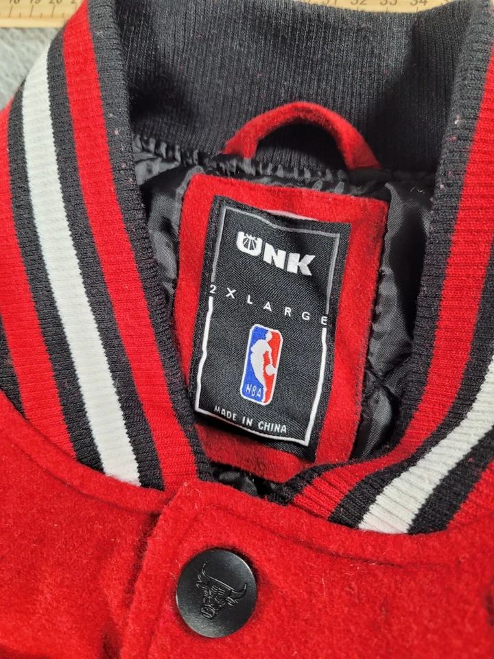 Unk NBA Chicago Bulls Men's Jacket Size XXL Varsity Bomber Style Wool Polyester - Image 3 of 4