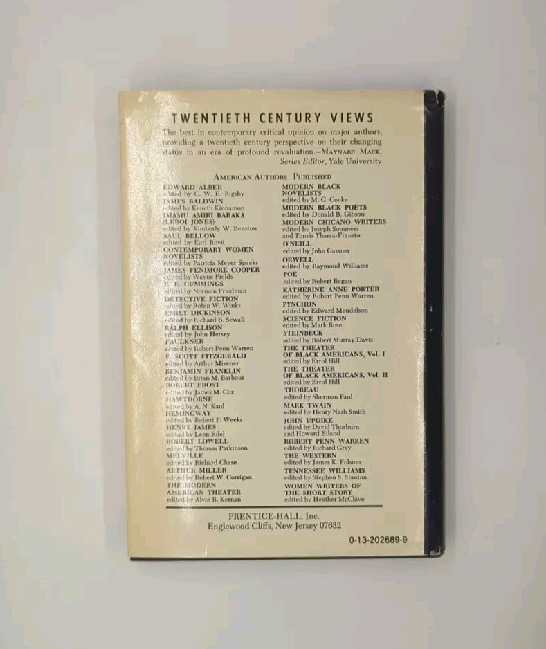 Detective Fiction: A Collection of Critical Essays by Robin W