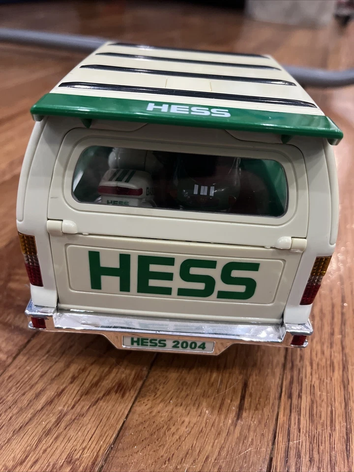 Hess Truck 2004 SUV and Motorcycles Lightly Used - Image 4 of 4