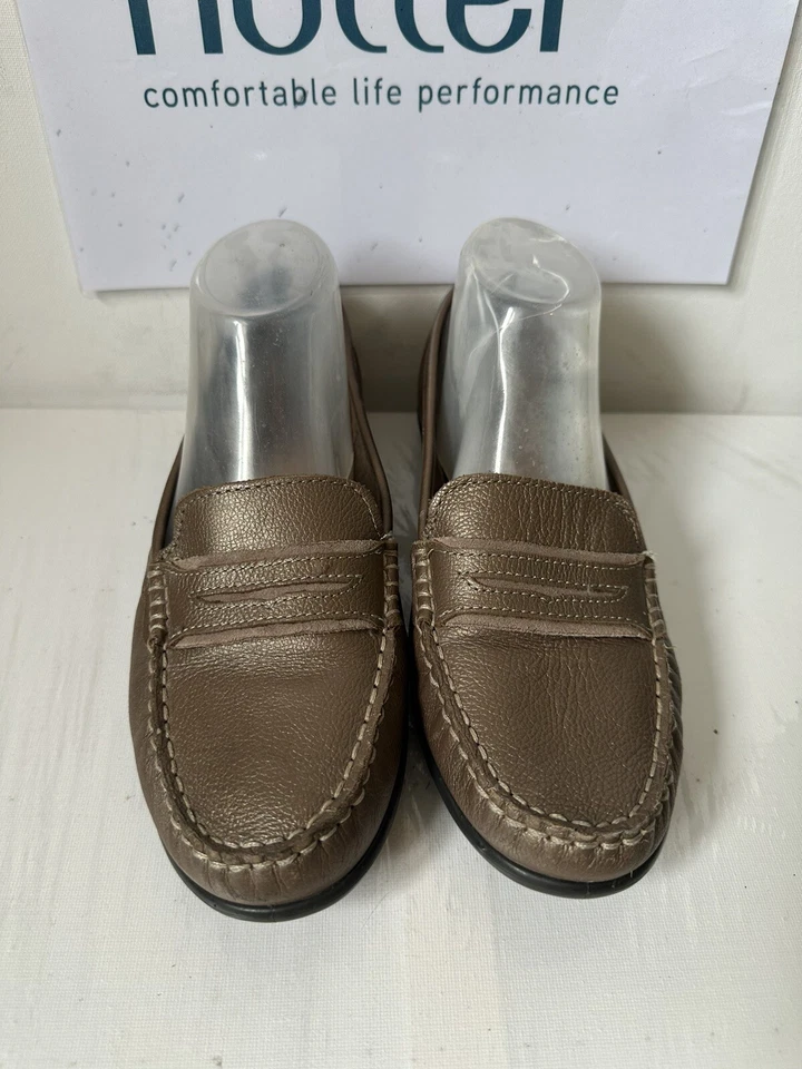 Hotter Slip On Leather Shoes Size UK 5.5 EU 38 .5 Wide Fit - Image 2 of 4