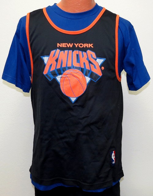 vtg NEW YORK KNICKS STARTER Blue Tshirt Inside Black JERSEY MED 80s