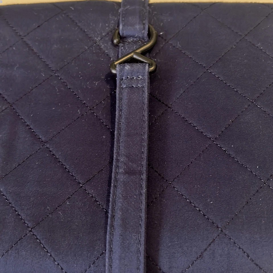 Bolsa de aseo colgante Travelon azul marino triple tres compartimentos Foto 3 de 4