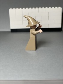 LEGO Harry Potter Professor Pomona Sprout Minifigure hp131 From Hogwarts 4867