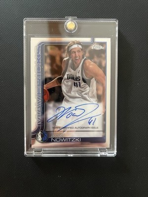 Dirk Nowitzki On Card Auto Topps Chrome NBA 2025 Dallas Mavericks Autograph
