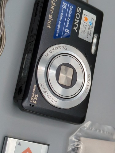 Sony Cyber-Shot DSC-W520 14.1MP Digital Compact Camera Black 5x, Charger, New SD - Afbeelding 10 van 23