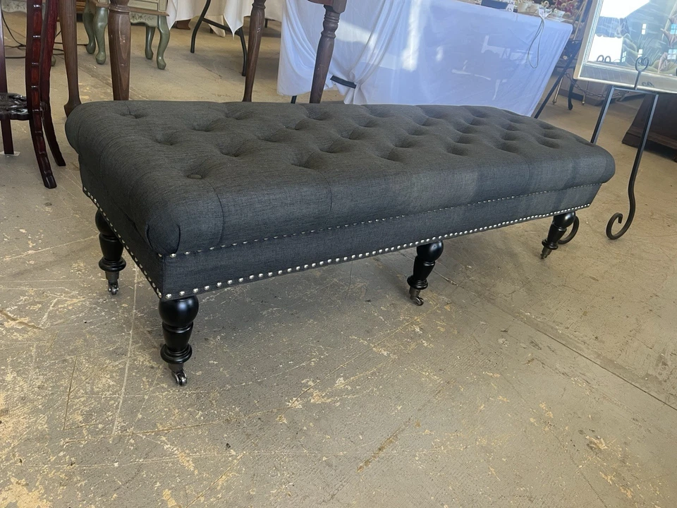 Gray Bench - Image 3 of 4