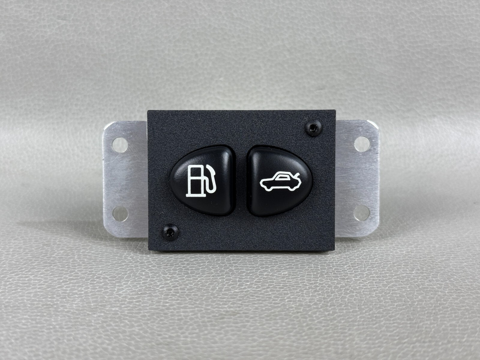 NEW! BENTLEY ARNAGE ROLLS-ROYCE FUEL DOOR AND BOOT RELEASE SWITCH OEM #PM29684PD