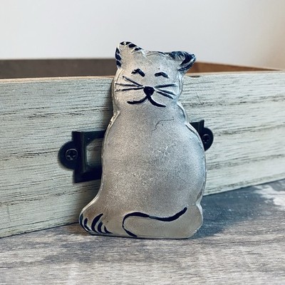 Vintage Hand Crafted Artisan Silver Tone Metal Cat Brooch Pin 