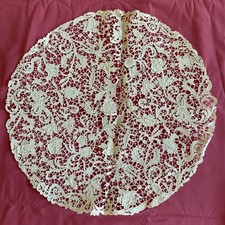 Grand Napperon Ancien 56 Cm Dentelle De Venise A L’aiguille Point Colbert