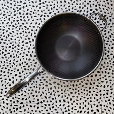 HexClad Hybrid Nonstick 12 Inch Wok, Stay-Cool Handle, Dishwasher-Friendly (12)