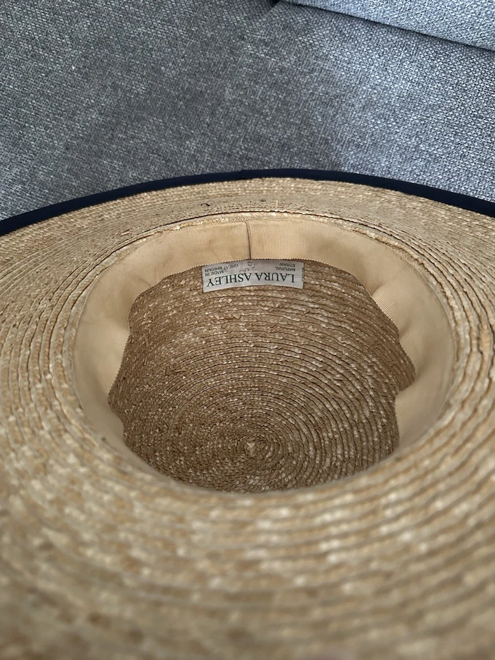 Laura Ashley Women's Navy Ribbon Bow Straw Hat Vintage Made in Great Britain - Image 3 of 4