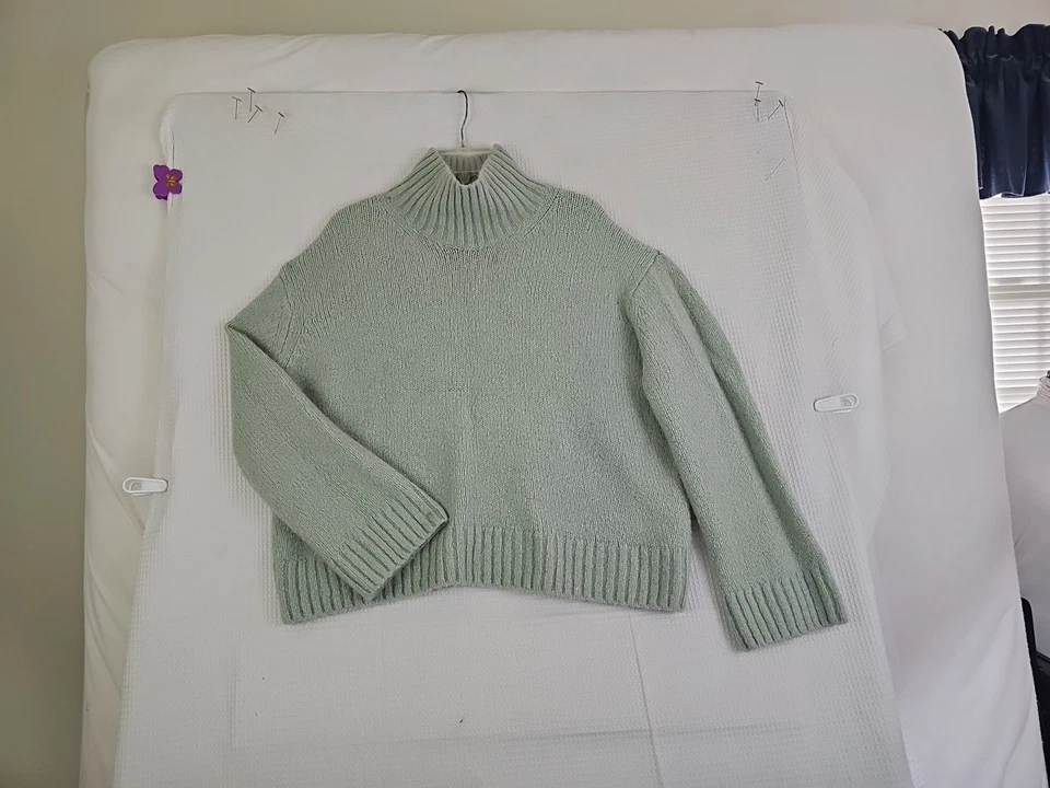 H & M ~ 女士 L 码 ~ 浅绿色羊毛/羊驼混纺作物毛衣。 — 第 2/4 张图片