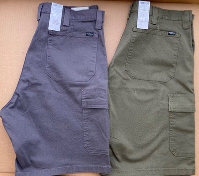 NEW Levis Signature Essential Cargo Shorts Mens 40 Super Flex Fabric 10  Inseam