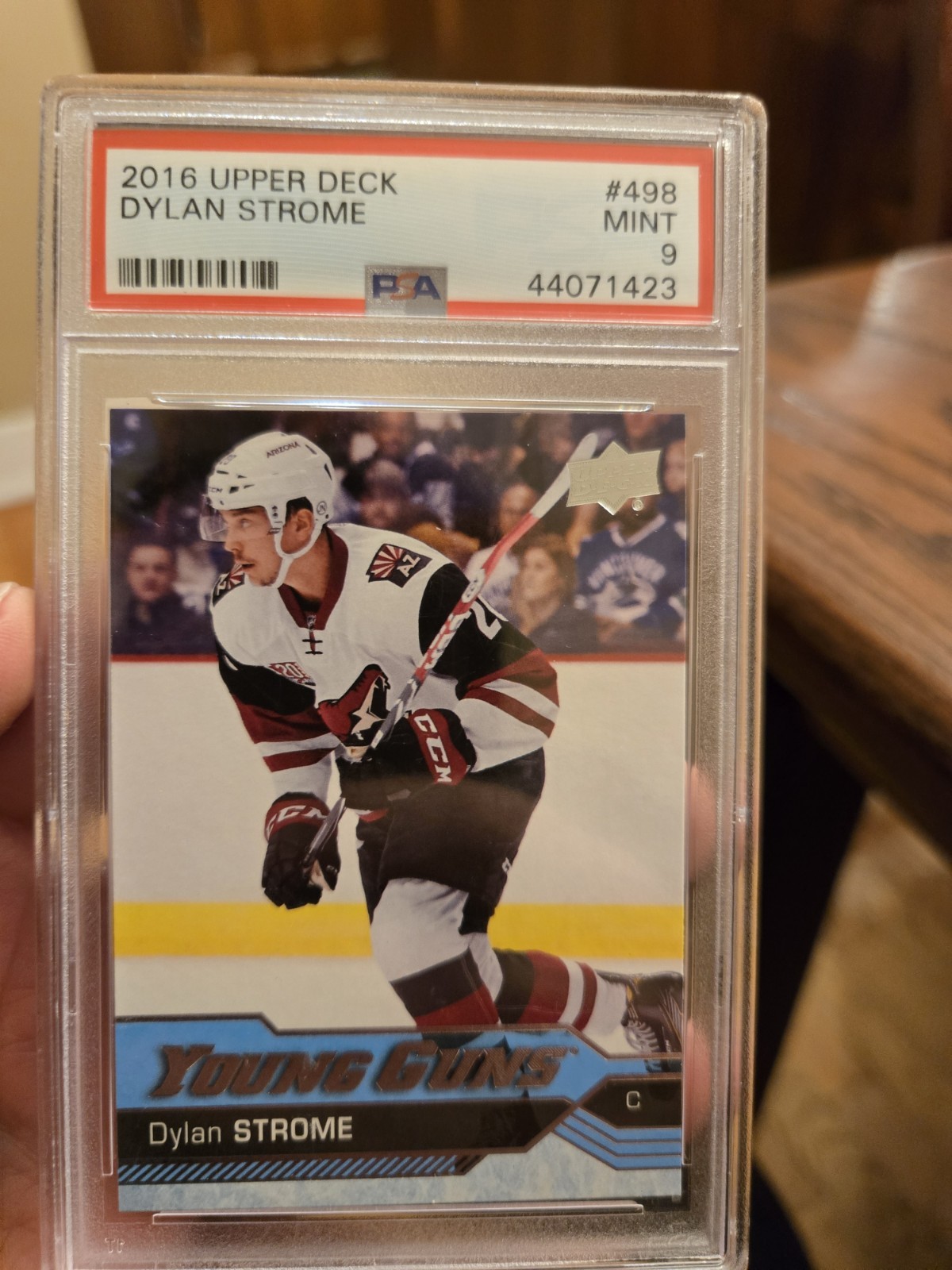 2016-17 Upper Deck - Young Guns Dylan Strome #498 (RC)