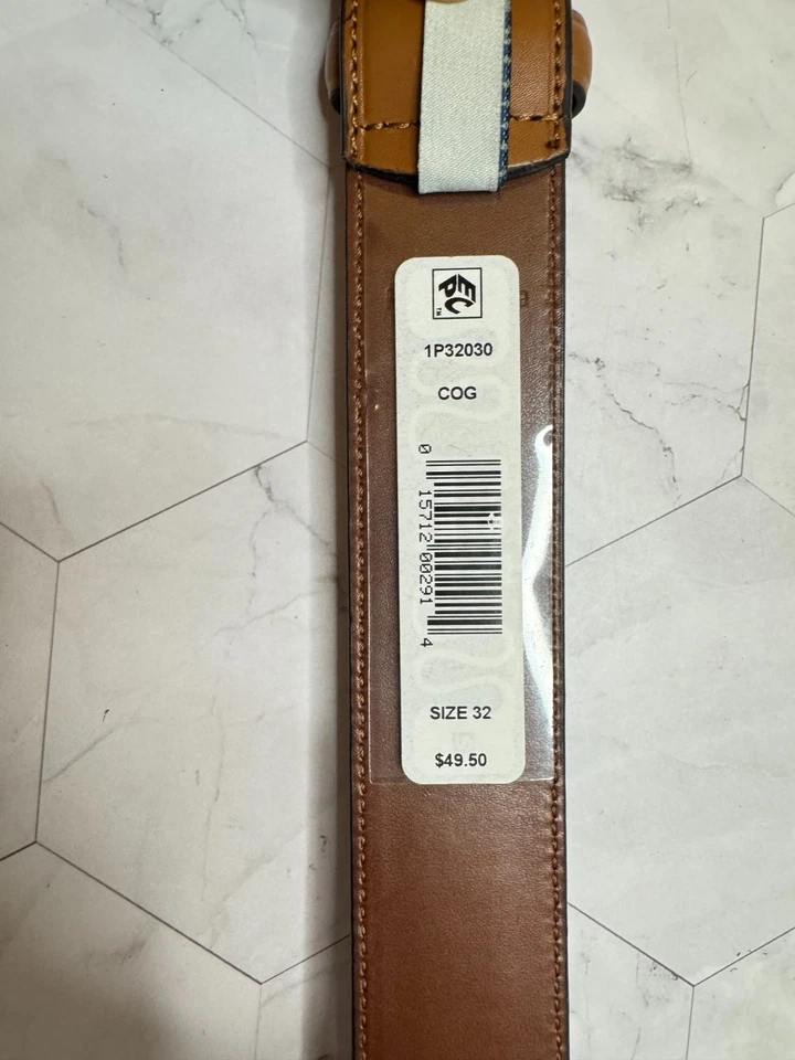 Nuevo con etiquetas Cinturón Portafolio Perry Ellis Tostado Para Hombre Cuero Bronce Cepillado Hebilla Talla 32 Foto 3 de 4