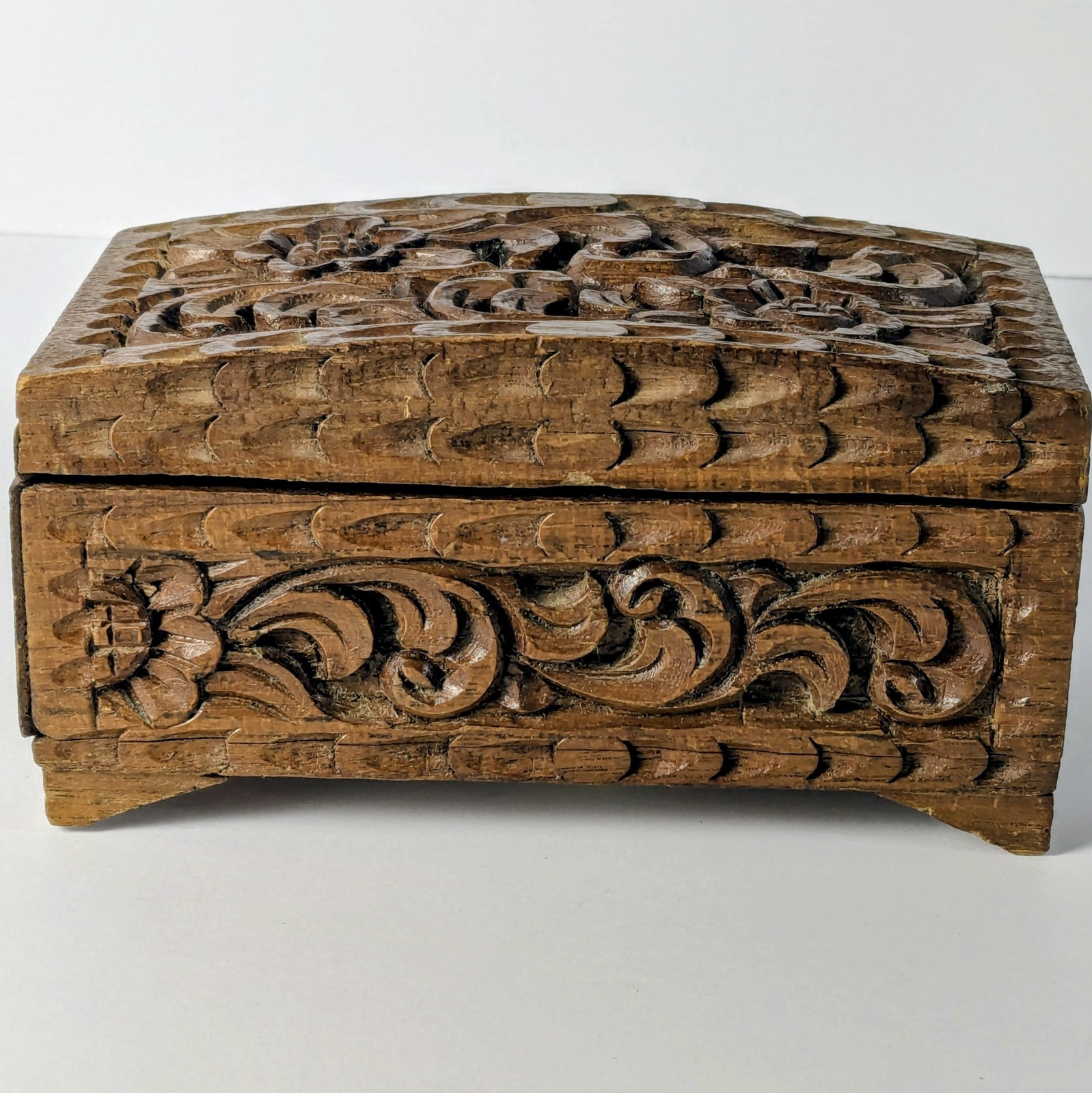 Vintage Hand Carved Wooden Box Primitive Folk Art Jewelry Trinket Box