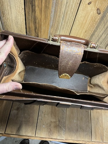 Mid-Century Bosca Vtg Leather Lawyer Executive Briefcase Doctors Bag HUGO BOSCA - Picture 11 of 19