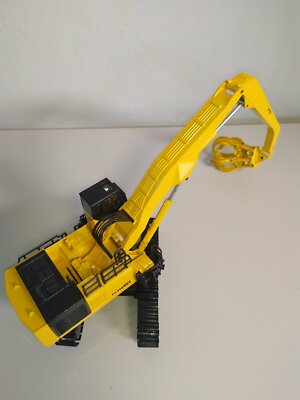コマツPC1100LC-6 ミニチュア Komatsu PC1100-6 With Magnet Attachment - Joal 1:50 Scale