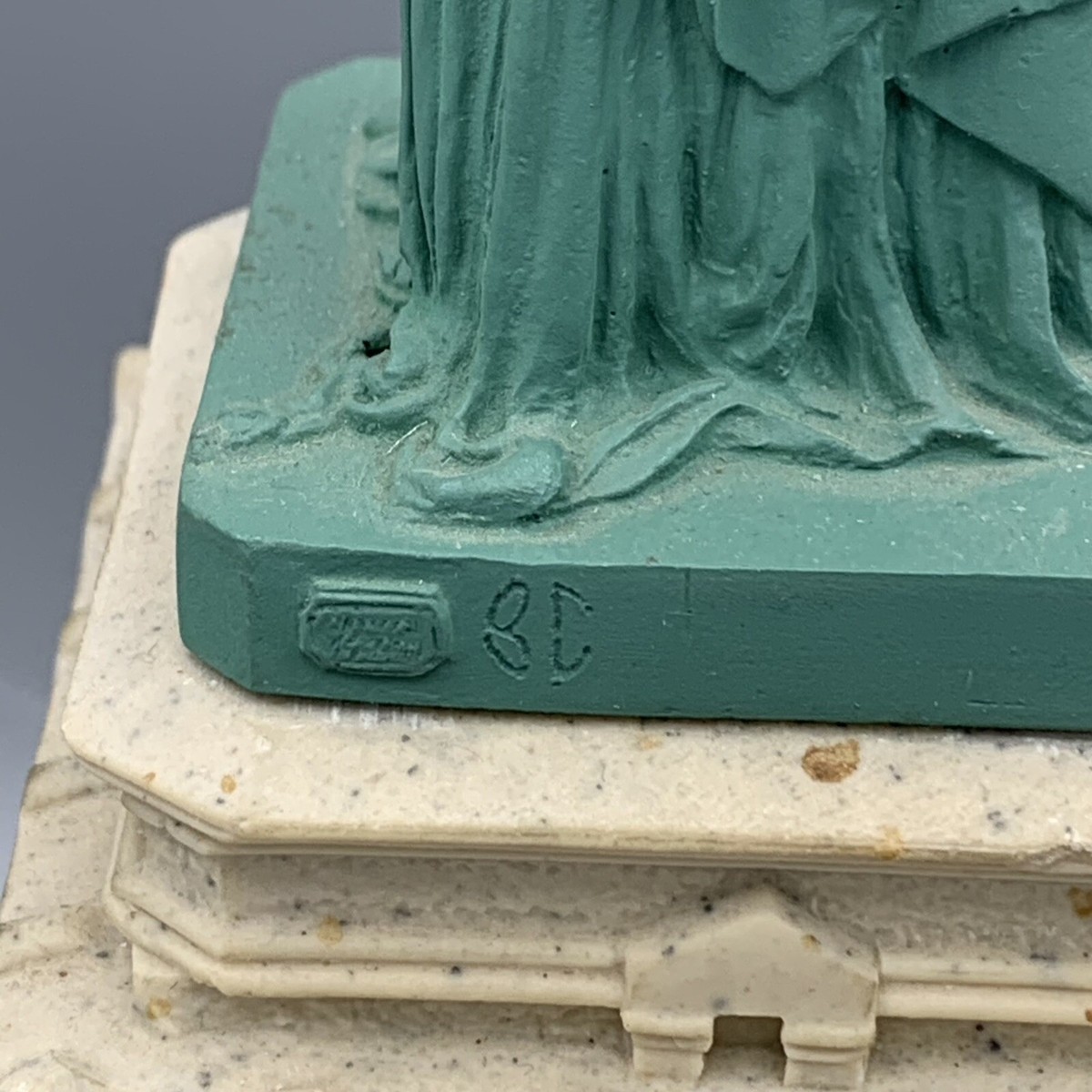 アンティーク雑貨 Lot of 2  Statue of Liberty Amazon.com: Kichvoe Statue of Liberty Figurine Decor