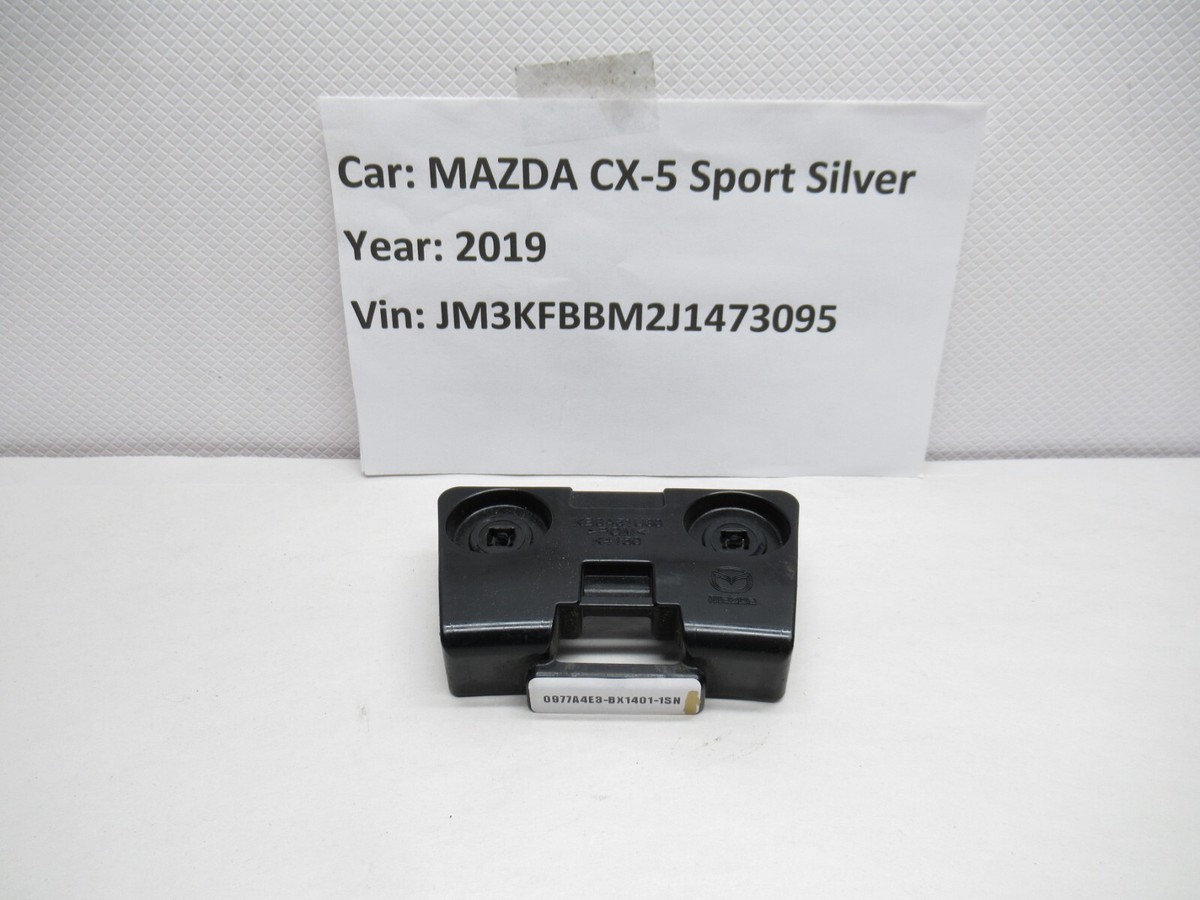 Mi-kOmama　904545 2017-2023 MAZDA CX-5 RL WHEEL OPENING MOLDING BRACKET MOUNT