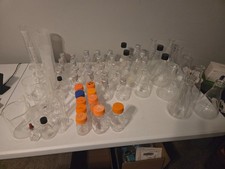  Bundle  package of Pyrex and Carolina Biological flask and bottles