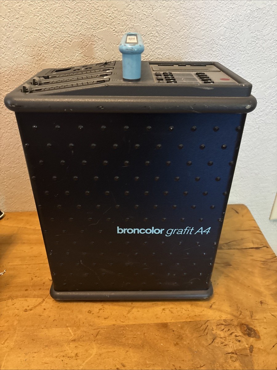 Broncolor Grafit A4 Power pack 3200W WORKS | eBay