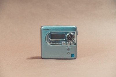 Vintage 2004 Sony MZ-NH600D Hi-MD Walkman MiniDisc Player NetMD Digital Recorder