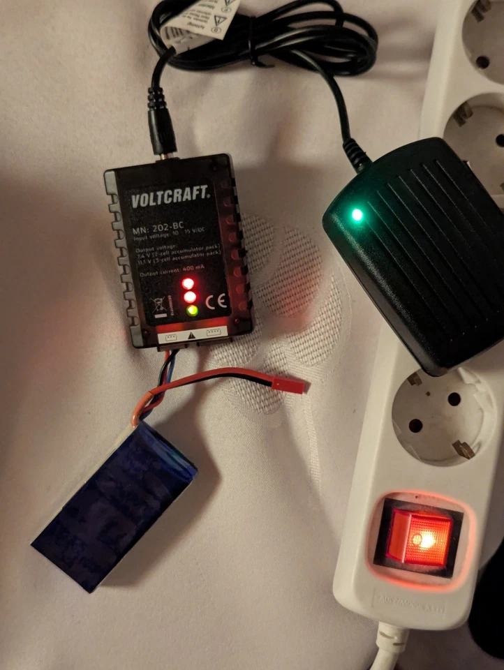 Voltcraft 202-BC LIPO Ladegerät Lithium Akkus Mit Zwei Akkus 890 mAh - Bild 3 von 4