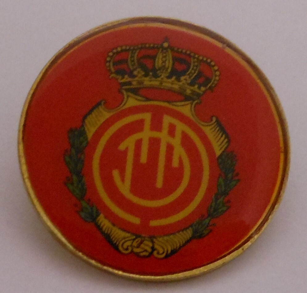 RCD Mallorca Pin Anstecker mit Butterflyverschluss Große Ausführung 30 mm FPG