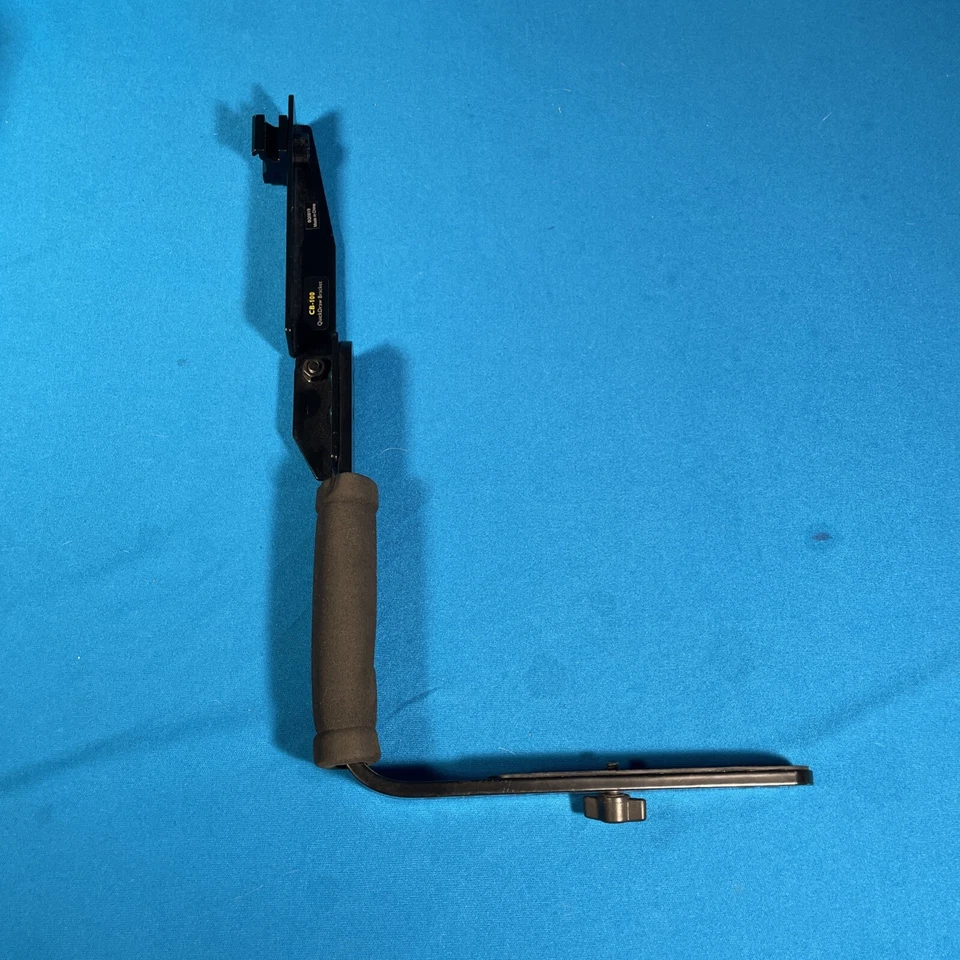 Vello CB-100 QuickDraw Rotating Flash Bracket Feels Solid! NICE - Image 2 of 4