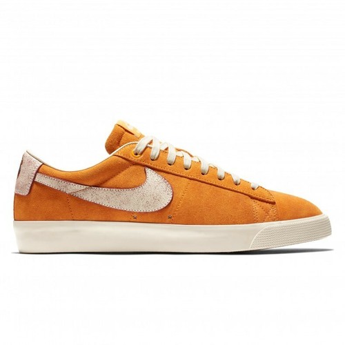 nike bruised peach